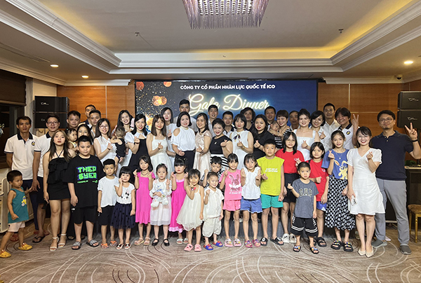 Đội ngũ cán bộ nhân viên ICOManpower cùng gia đình